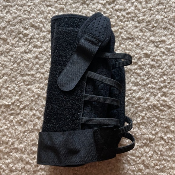 BREGG LeFt WRIST COLLAR - Picture 2 of 3